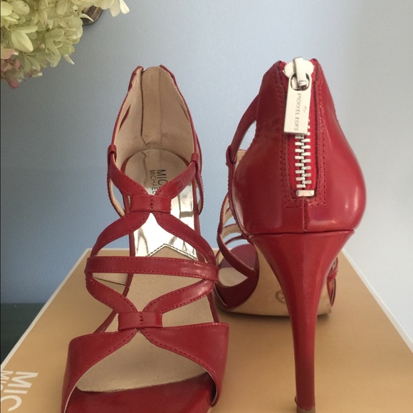 michael kors red patent leather shoes